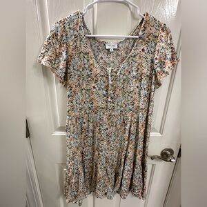 True Craft - Size XL - juniors - peach floral short dress